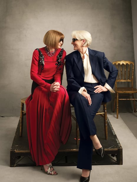 El styling apuesta por piezas que evocan poder silencioso. Foto: Annie Leibovitz / Vogue