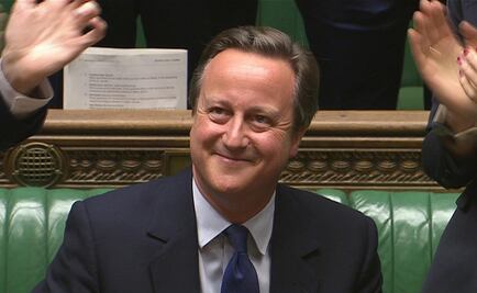 Cameron se despide de diputados británicos entre aplausos