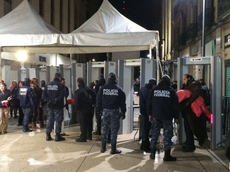 El Estado Mayor y Policías Federales son los encargados de la seguridad en el primer cuadro de la Ciudad de México (DENNIS A. GARCIA. EL UNIVERSAL)