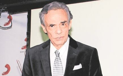 Hospitalizan a ​José José 