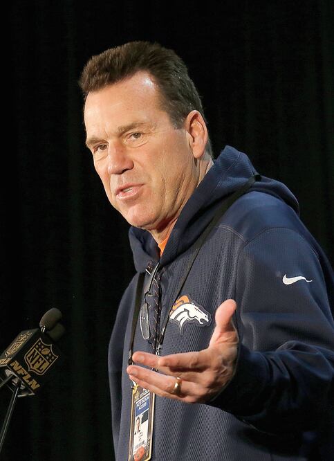 Gary Kubiak ha aprendido a delegar responsabilidades, lo que podría ser parte de su éxito (JEFF CHIU. AP)