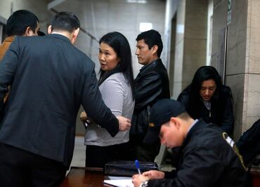 Keiko Fujimori acusa "persecusión política" en su contra tras detención