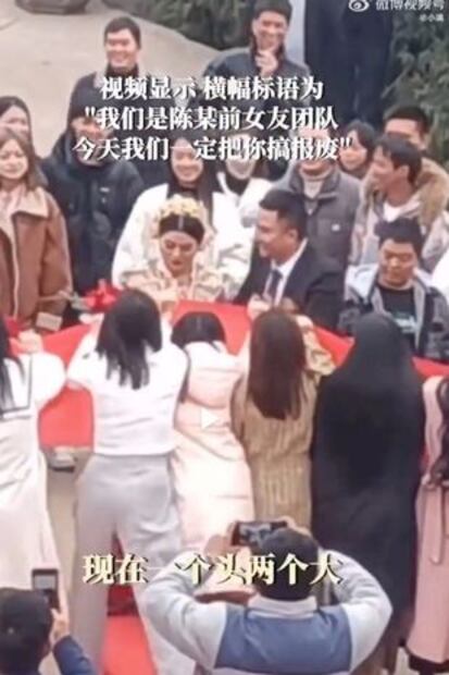 Hombre infiel es sorprendido por todas sus exnovias el día de su boda: "hoy te destruiremos"