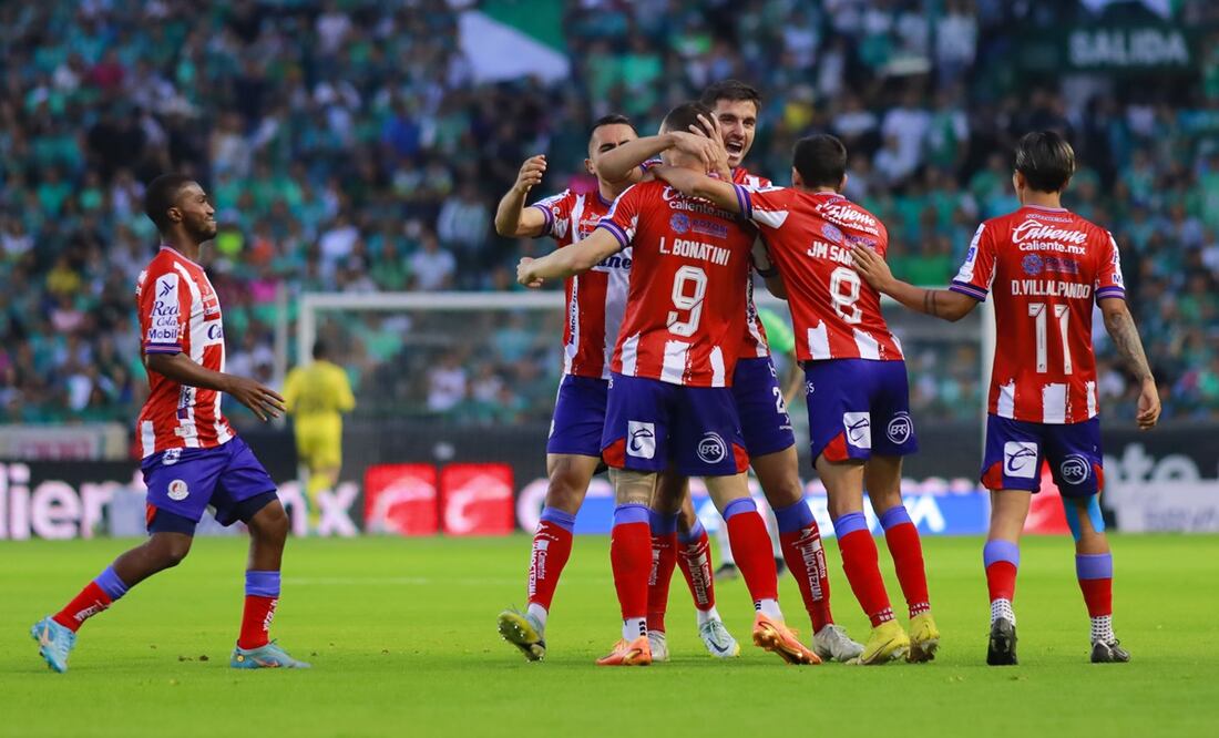 Los jugadores potosinos festejan el triunfo en León / Foto: Imago7