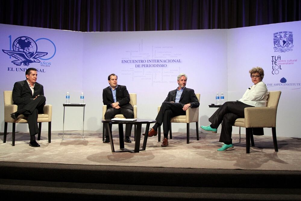 Aspecto de ponentes esta tarde (Foto: Carlos Mejia / EL UNIVERSAL)