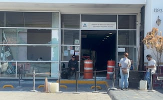 SAT en Puerto Vallarta sigue cerrado tras ataque del CJNG por operativo contra "El Mencho"; contribuyentes exigen información