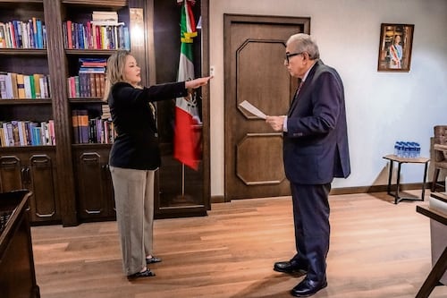 “Traicionar” a Sheinbaum, el error de Rocha; su regreso unilateral detonó la decisión de Morena de apartarlo