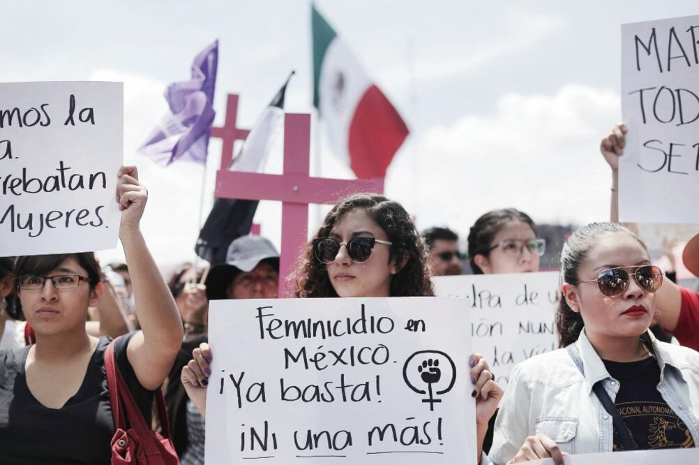 Violencia. En diferentes estados de la República, contingentes salieron a las calles a exigir condiciones de seguridad para las mujeres (ALEJANDRO ACOSTA. EL UNIVERSAL)