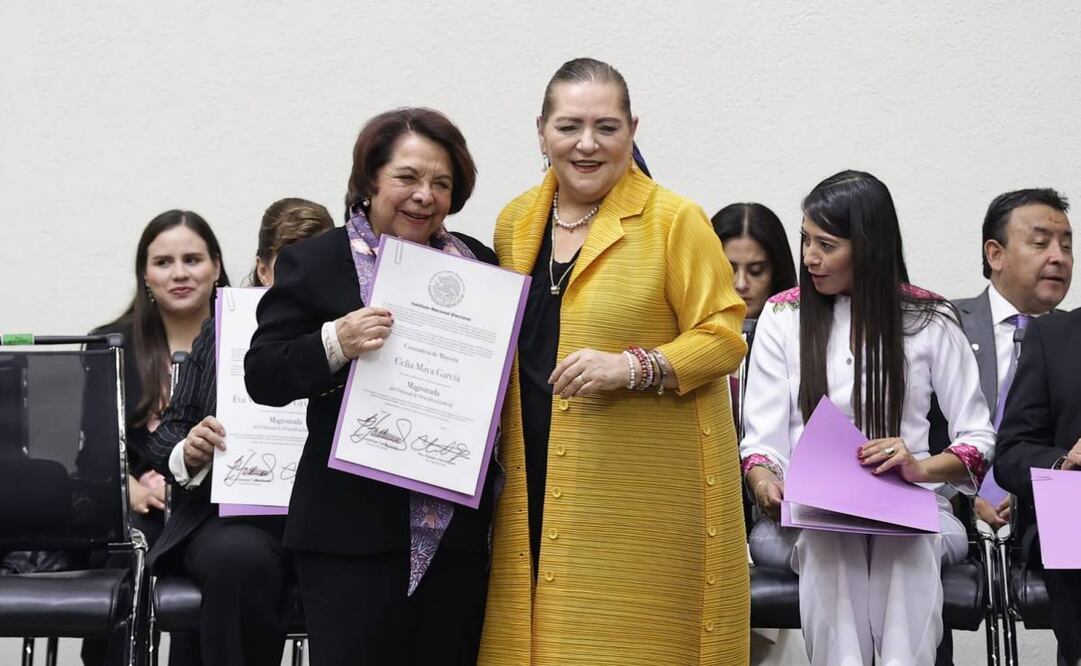 Celia Maya, magistrada presidenta electa del Tribunal de Disciplina, recibe constancia de mayoría del Instituto Nacional Electoral. Foto: Fernanda Rojas/ EL UNIVERSAL