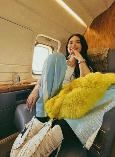 Ángela Aguilar presume tatuaje que una fan se hizo en su honor 