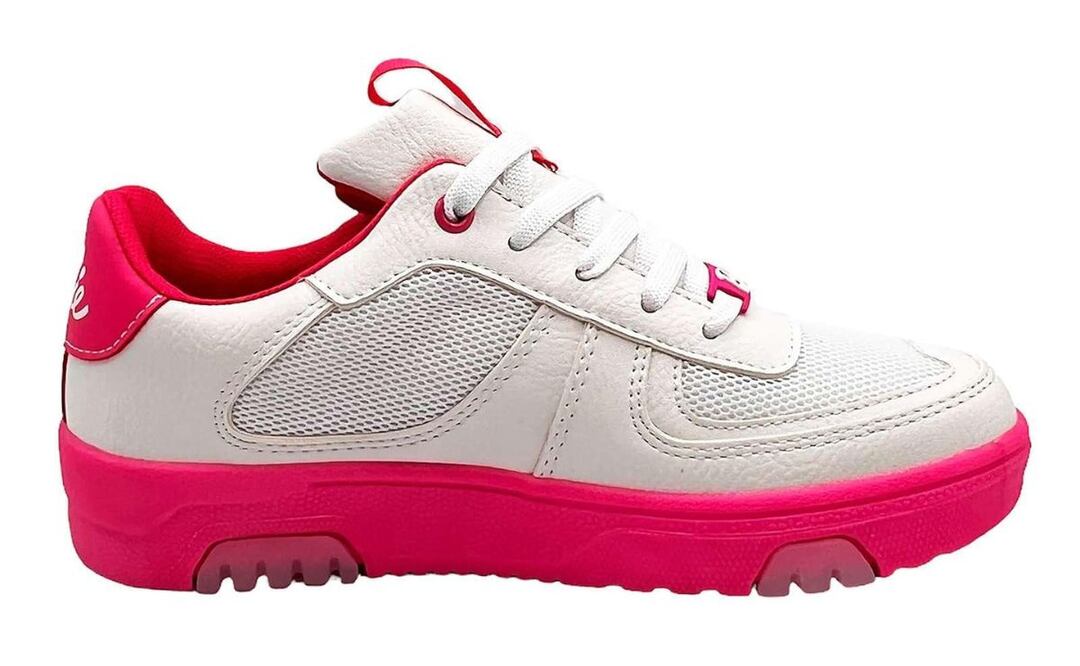 Tenis de Barbie. Fuente: Coppel México