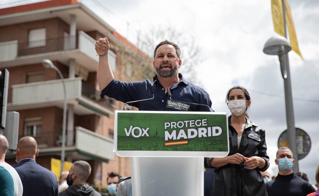 Nacido en Bilbao (País Vasco) en 1976 y licenciado en sociología, el deporte y la familia constituyen sus referencias básicas. Foto: Twitter / @Santi_ABASCAL