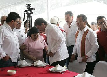 Carmen Salinas y César Camacho respaldan a Yunes Landa