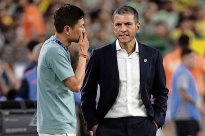 Expertos piensan que a la Selección Mexicana le falta experiencia en el banquillo