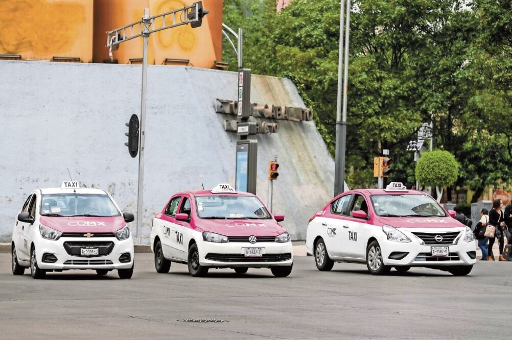 Tras el registro de sus documentos, los taxistas recibirán una notificación para ir a la revisión físico-mecánica en cualquier verificentro. Foto: DIEGO SIMÓN SÁNCHEZ. EL UNIVERSAL