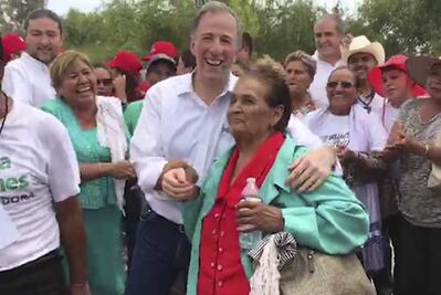 Meade baila banda en Sonora