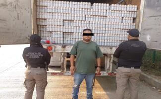 Aseguran tractocamión con 48 mil latas de cerveza de presunta procedencia ilícita; detienen al conductor en Tabasco