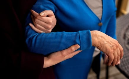 Darán 2 mil pesos bimestrales a adultos de 57 a 59 años