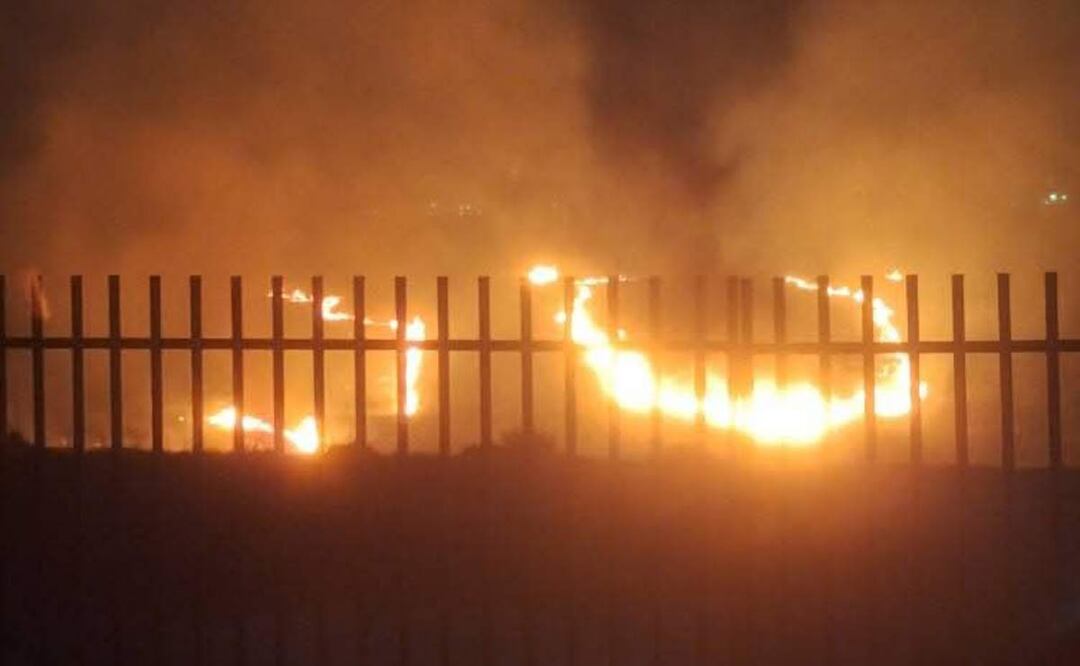 Incendio en Fraccionamiento Rancho San Juan en Almoloya de Juárez, Edomex (11/04/2025). Foto: Especial