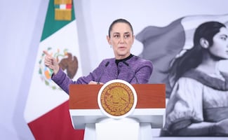 Sheinbaum: Tenemos que seguir subsidiando el precio de la gasolina; busca que gasolineros bajen costo del diésel