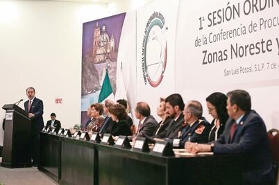 Profesionalizar servicio público, demanda PGR