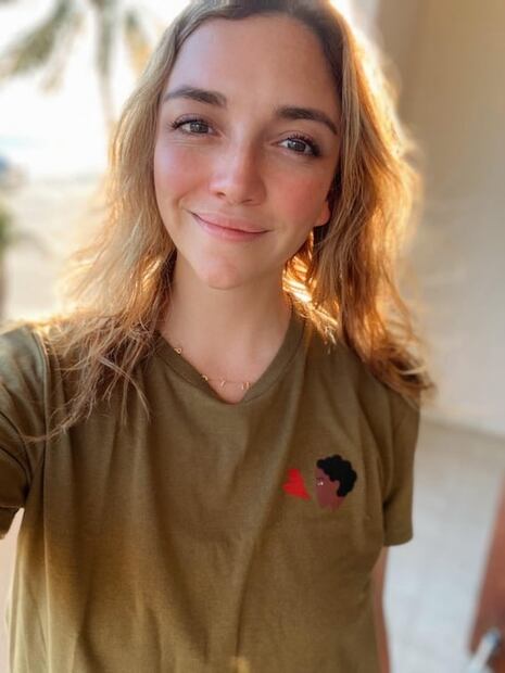 Estas playeras son ecológicas, las usan las famosas y combaten la violencia de género