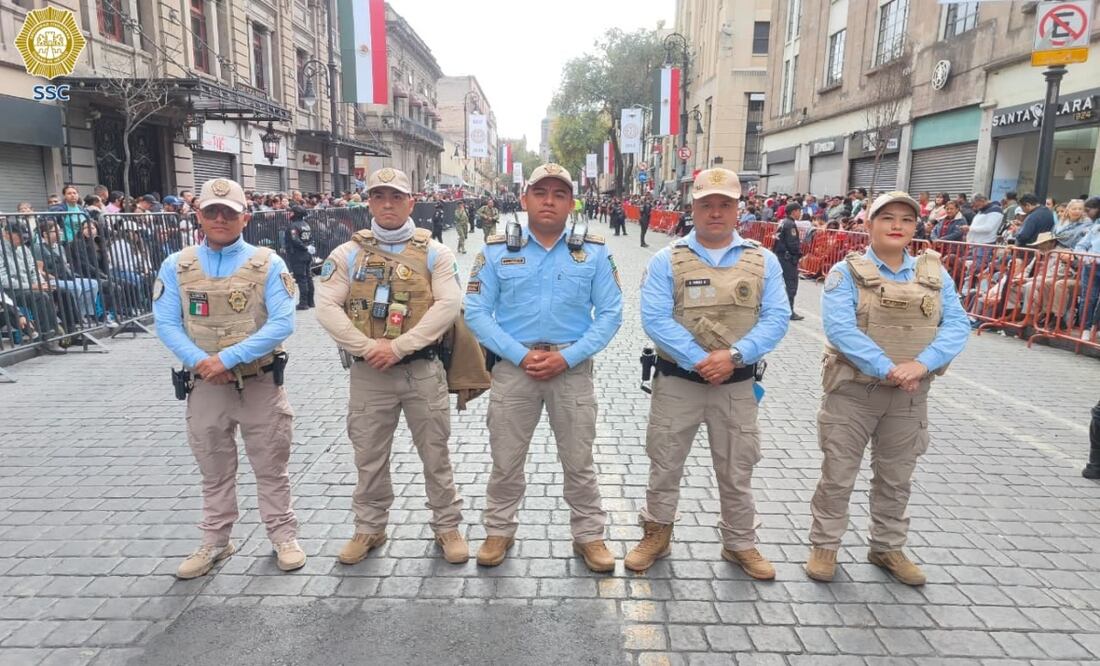 Policía de diversos agrupamientos resguarda Desfile Cívico Militar en Paseo de la Reforma. Foto: Especial