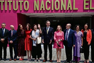 Crónica de una sucesión en el INE: Una mujer, a cargo de la democracia