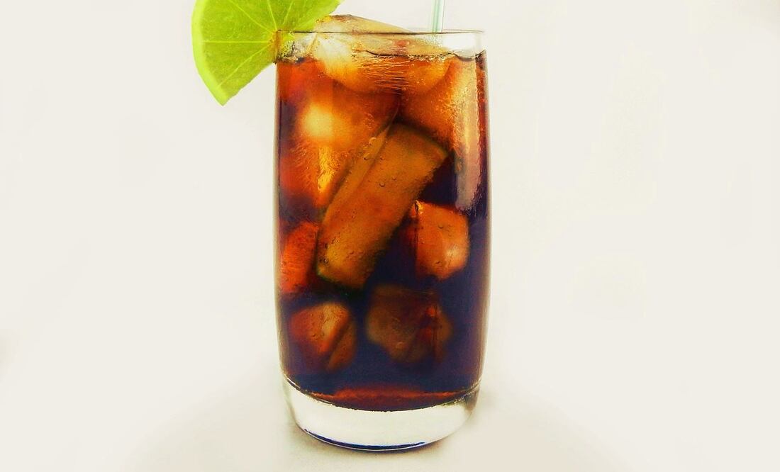 Las pasas son un producto disecado de la uva, un fruto que favorece nuestra digestión / Foto: Unsplash