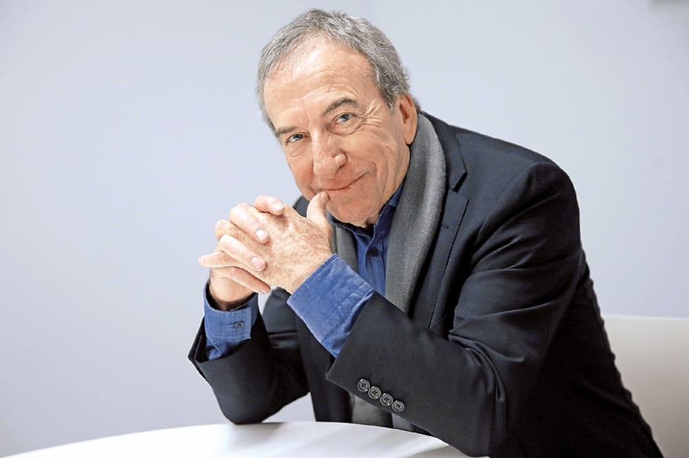 A sus 70 años y cuando muchos pensarían en retirarse, José Luis Perales ha dado el salto a la literatura (JUAN CARLOS HIDALGO / EFE)