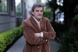 “La novela histórica buscar ser verosímil, no verdadera”: Enrique Serna