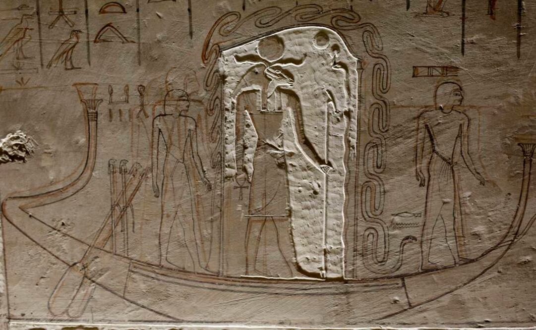Las pinturas y jeroglíficos relatan la labor de esos funcionarios, su vida diaria y sus hazañas bélicas. FOTO: EFE.