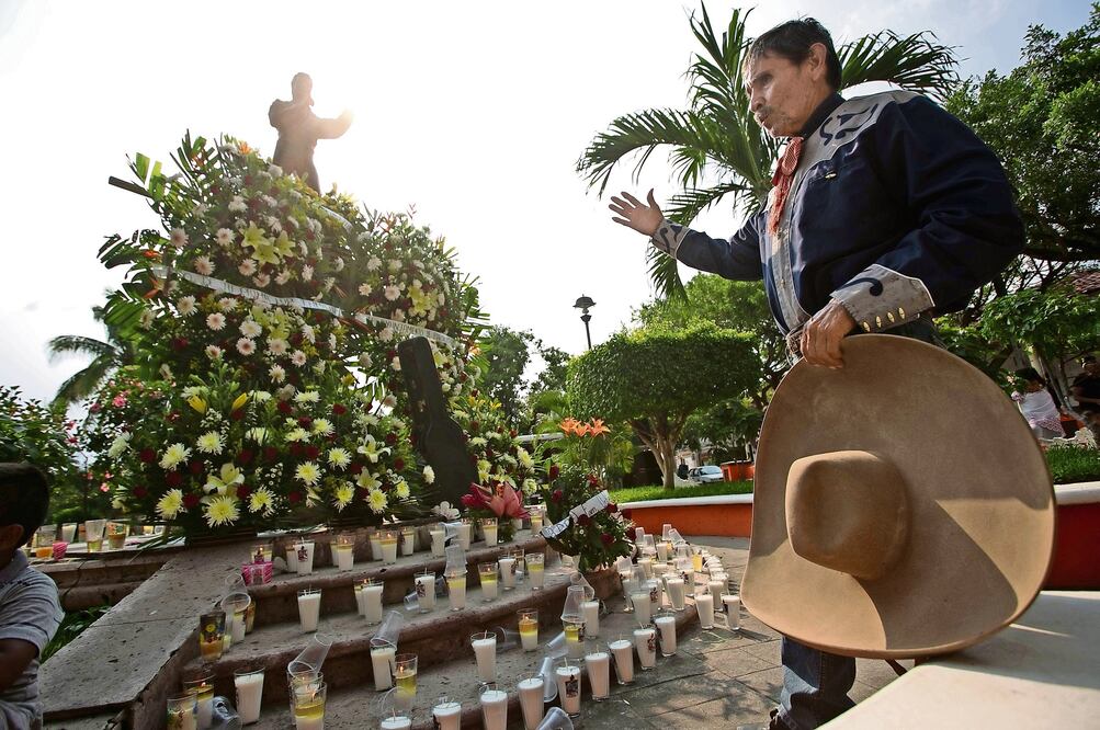 La muerte del Divo desprendió el reconocimiento de la tierra que lo vio nacer (ARMANDO SOLIS. EL UNIVERSAL)