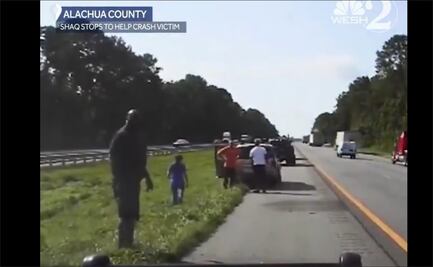 Shaquille O'Neal auxilia a una mujer tras accidente 