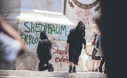 Vandalizan el Hemiciclo a Juárez en marcha del 1 de mayo por el Día del Trabajo