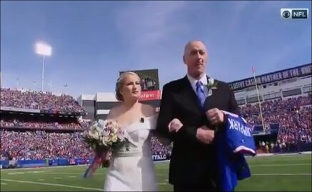 Increíble boda en pleno partido de los Bills ante Patriots