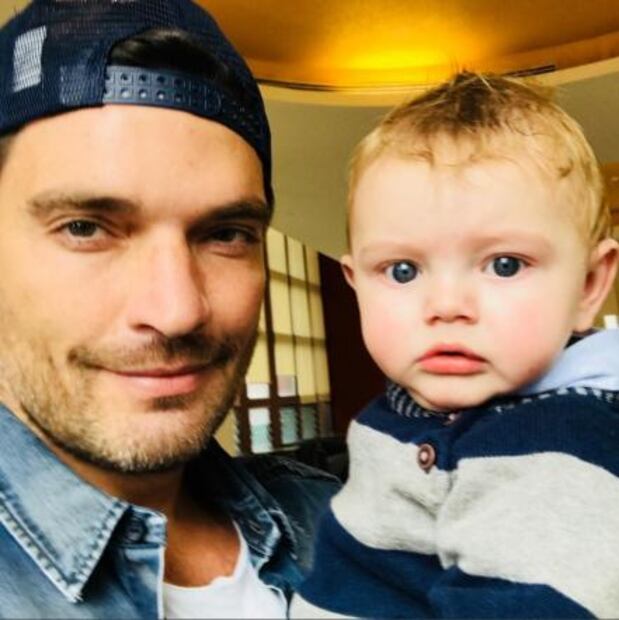 Julián Gil publica foto con su hijo, tenía seis meses sin verlo