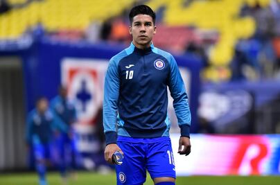 "Pol" Fernández ya no regresa al Cruz Azul