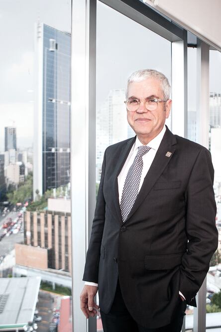 “Sin duda, el gobierno federal es dueño del predio; sin embargo, la definición de los usos del suelo es de competencia del gobierno local” Felipe de Jesús Gutiérrez, titular de la Seduvi (GERMÁN ESPINOSA. EL UNIVERSAL)