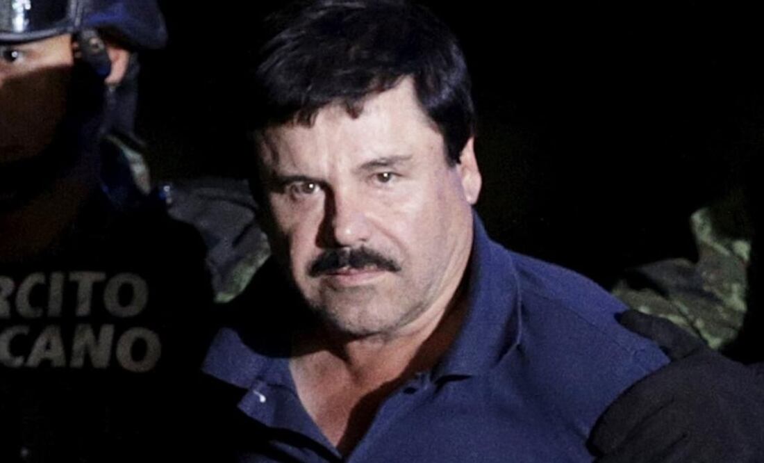 Joaquín "El Chapo" Guzmán, líder del Cártel de Sinaloa, es trasladado al aeropuerto de Ciudad Juárez para ser extraditado a Estados Unidos. Foto Archivo/EL UNIVERSAL