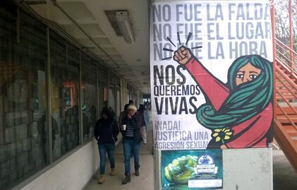 Se cometen siete feminicidios al día, dice especialista