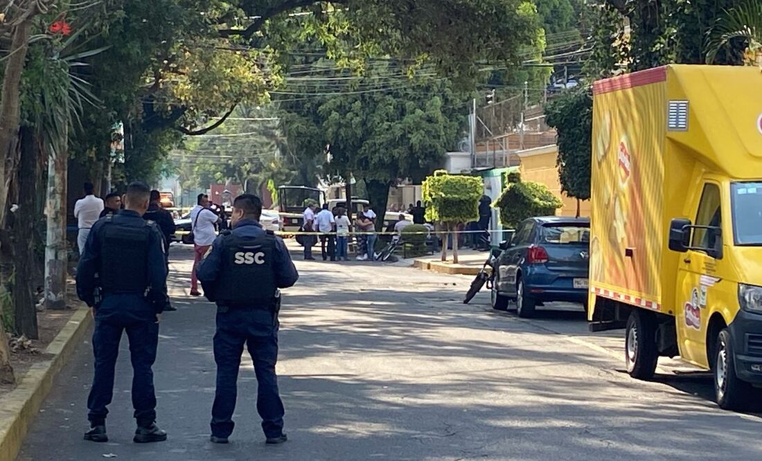 La tarde de este viernes 25 de abril, un joven de 18 años fue asesinado y una adolescente quedó herida en calles de la alcaldía Azcapotzalco. (Foto: Juan Carlos Williams/ EL UNIVERSAL)