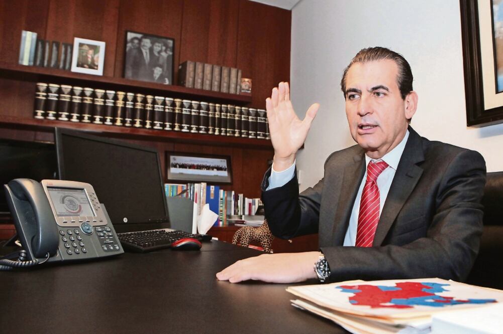 El senador de Guanajuato por el PRI, Miguel Ángel Chico Herrera, dejó las filas del tricolor para unirse a Morena encabezado por Andrés Manuel López Obrador. (ARCHIVO EL UNIVERSAL)