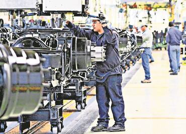 Inversión de empresas de Nuevo León en maquinaría cayo 13% en mayo