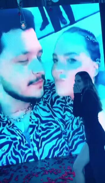 Con romántica velada, Belinda y Christian Nodal celebran un año de novios