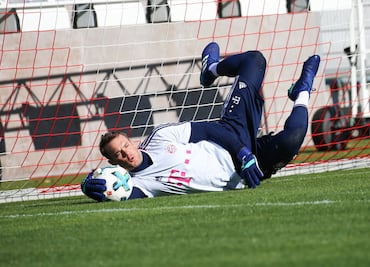 Manuel Neuer regresa a los entrenamientos del Bayern Munich