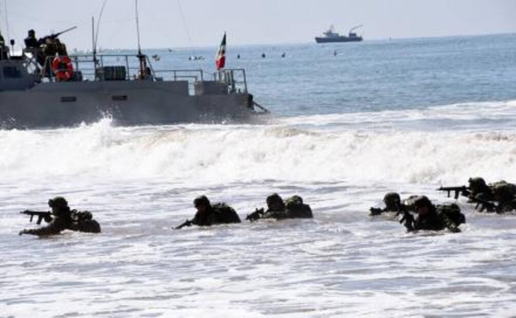 México y EU coordinan ejercicios con vehículos anfibios