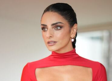 Aislinn Derbez luce un traje insuperable de diseñador mexicano