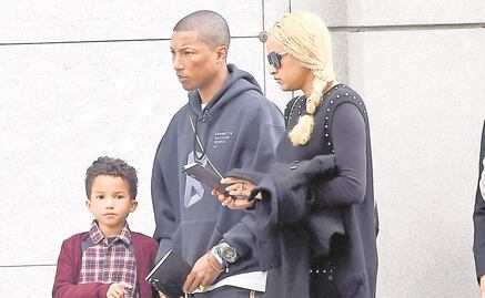 Famosos y familares dan último adiós a Chris Cornell