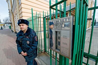 El Kremlin responde a RU y expulsa a 23 diplomáticos  